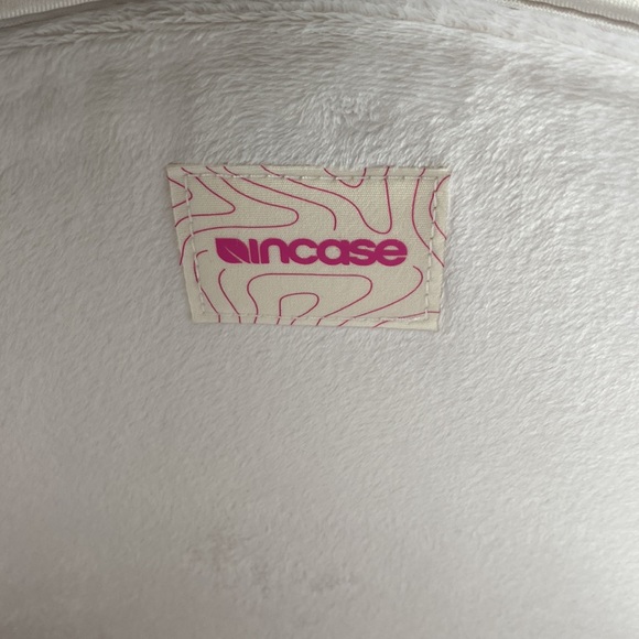 Incase Laptop Case - Picture 6 of 7